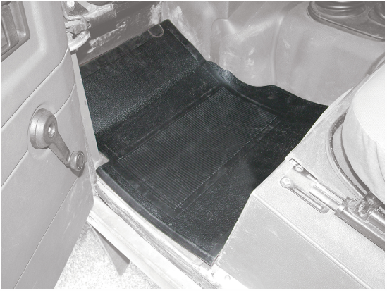 BTR7895 - Heavy-Duty Rubber Floor Mat | LHS | Defender LT77 Gearbox | Foam Backing by BritpartInterior Accessory Land Rover Range Rover Defender