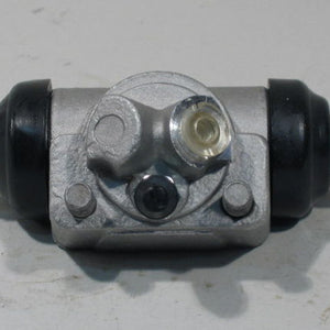 243303 - wheel cylinder LH swb rear