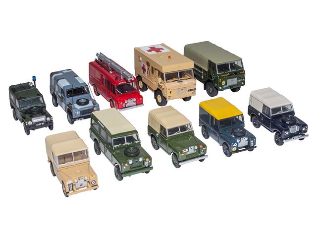 DA1526 - Diecast 1:76 Scale Models – Ten Military Configurations Across the Years Land Rover Range Rover