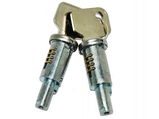MUC4146 - barrel & key set of 2 barrels and 2 keys early 90/110  by SantanaBody Part Land Rover Range Rover Defender