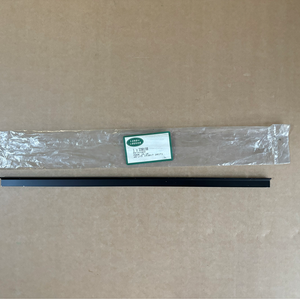 330198 - retainer glass doortop