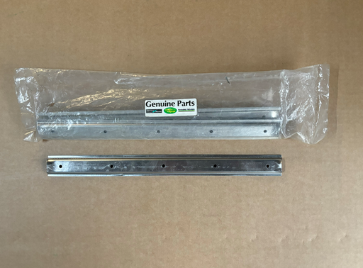 336422 - Windscreen Retainer – Centre – Front  by Land RoverBody Part Land Rover Range Rover Series