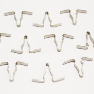 338380 - clip spring retaining