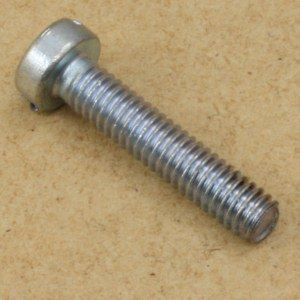 3972 - Screw GENUINE LR