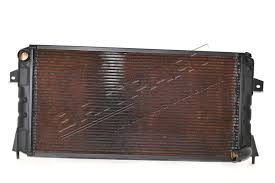 575971 - Radiator Range Rover to 1985 3,5 V8