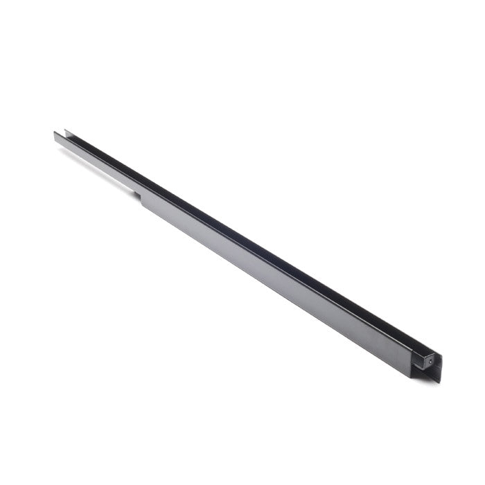 MUC3492 - channel RH rear side door Body Part Land Rover Range Rover Defender