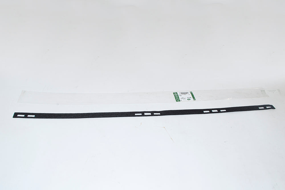 CNJ000010LR - Channel Assembly-Gl  Land Rover Range Rover 