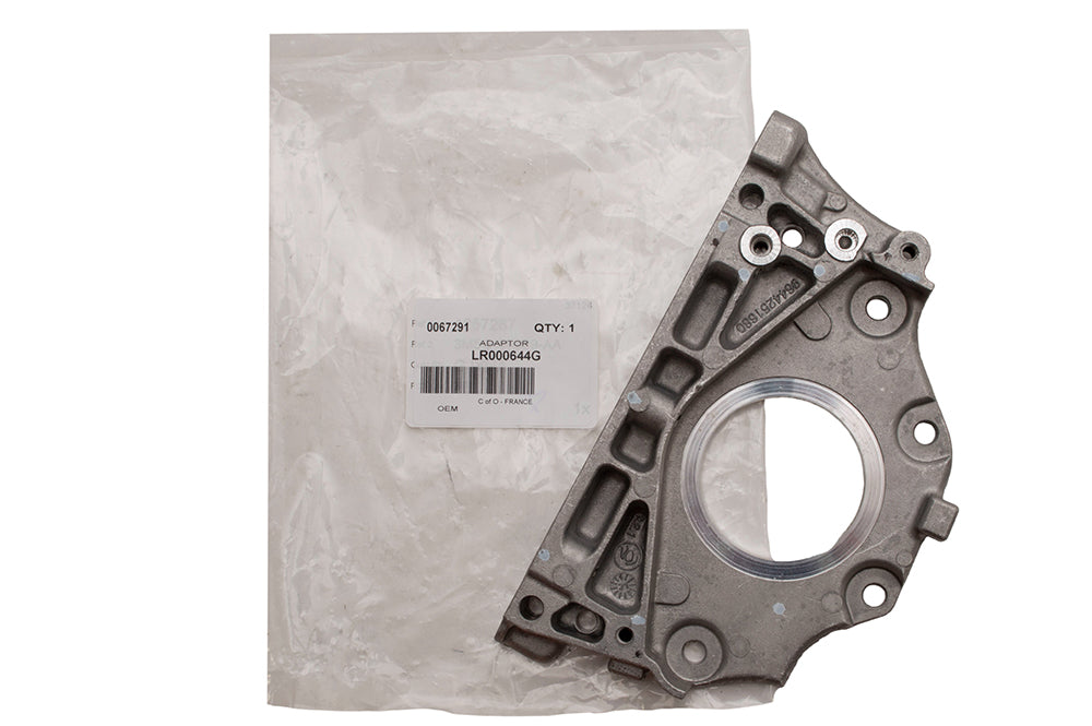 LR000644G - Adaptor  Land Rover Range Rover 