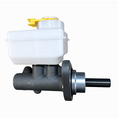 LR013017G - Brake master cylinder