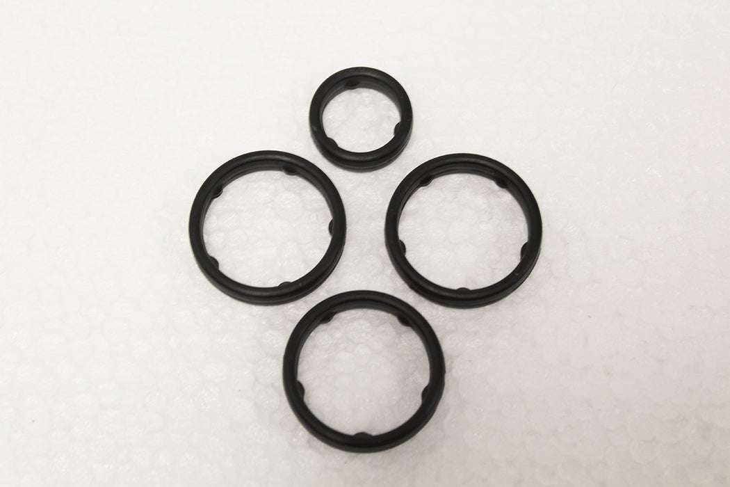 LR013151612K - KIT-RINGS-SEALING  by ELRING Land Rover Range Rover 