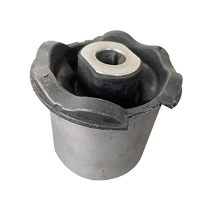 LR073366G - bush hydra arm rear lower D3 D4 OEM