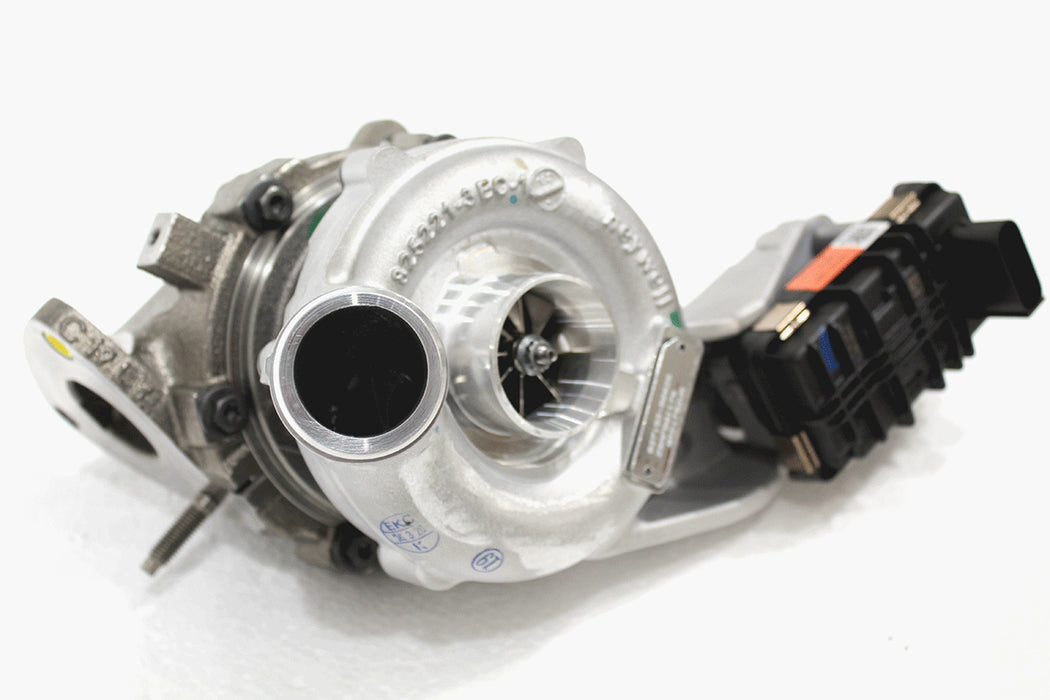 LR084607 - Turbocharger  by GarrettEngine Part Land Rover Range Rover 