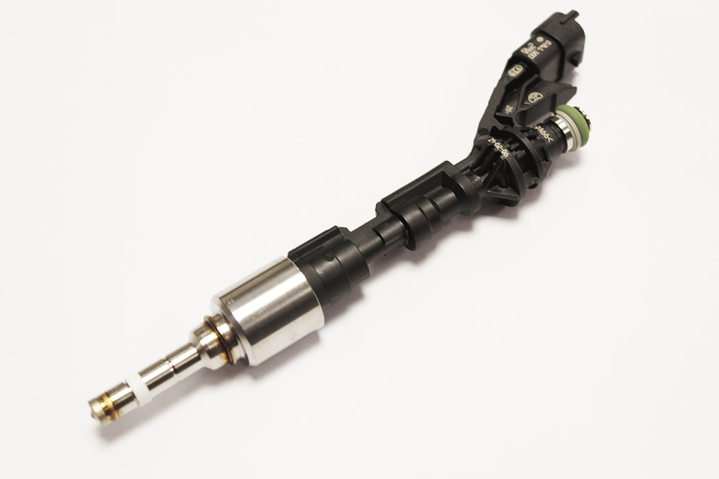 LR105439G - Fuel Injector  by Bosch Land Rover Range Rover 