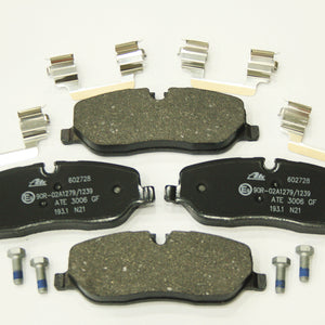 LR134694A - BRAKE PAD SET
