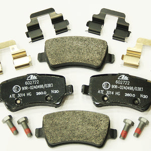 LR134695A - BRAKE PAD SET