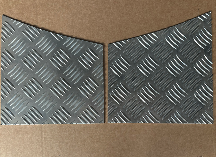 LR148 - Rear of Front Wing Prot Aluminium - 90/110 Body Part Land Rover Range Rover Defender