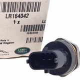 LR164042LR - Fuel Rail Pressure Sensor – 4.4L TDV8