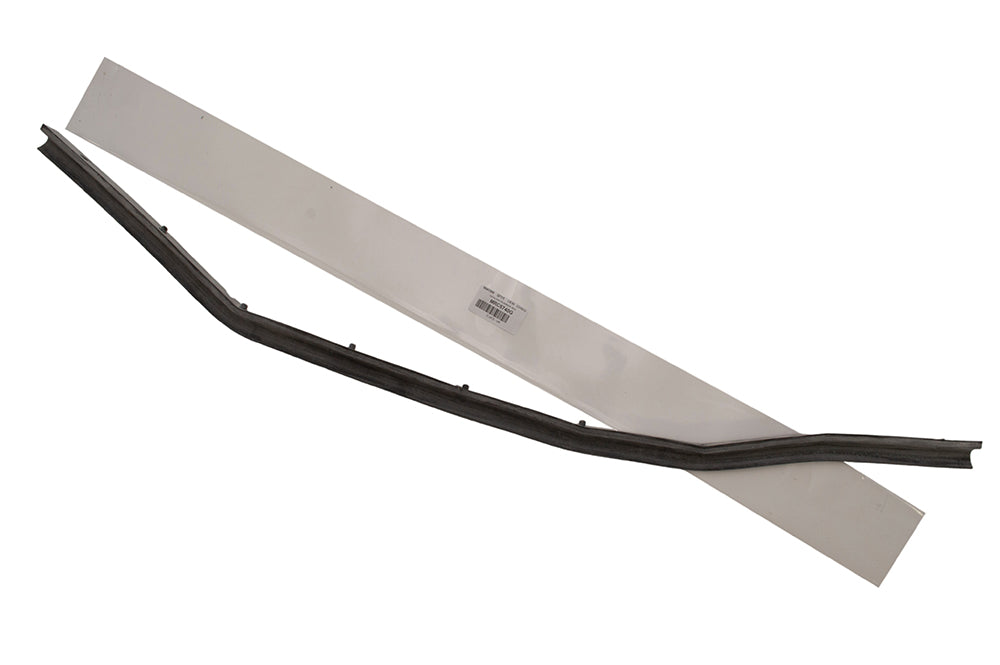 MRC5740G - SEALING RUBBER R/H  by OEM Land Rover Range Rover 