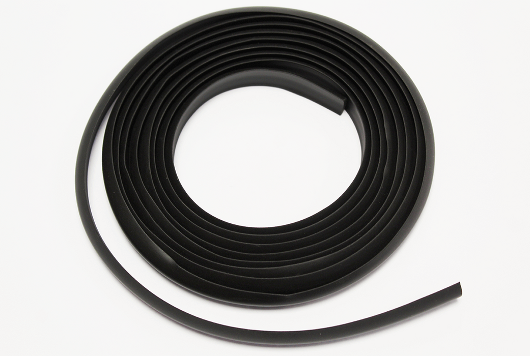 MUC1005 - Window Filler Strip – Side  by PR2 Allmakes OEBody Part Land Rover Range Rover Defender