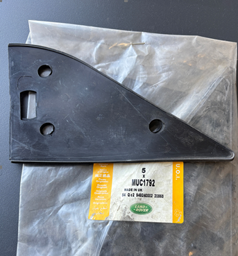 MUC1792 - Seal  by Land RoverBody Part Land Rover Range Rover Discovery, Range Rover