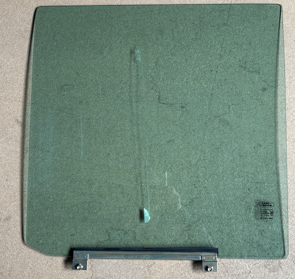 MWC8438 - Door Glass Rear Door RH  by Land RoverBody Part Land Rover Range Rover Discovery, Range Rover