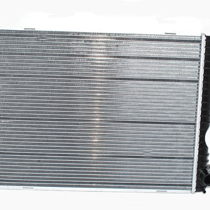 PDK000100G - RADIATOR-ASSEMBLY-DEF TD5 + VALVE