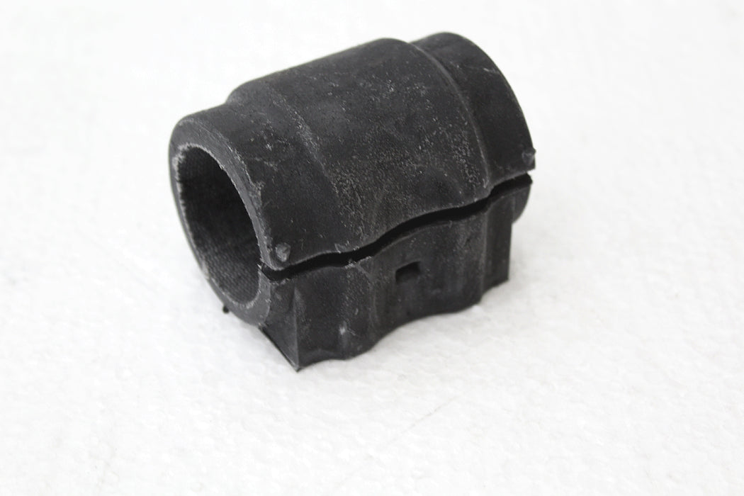 RVU000022W - BUSH - ANTI ROLL BAR  by BWI Land Rover Range Rover 