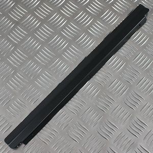 MUC1500 - Retainer  by Land RoverInterior Accessory Land Rover Range Rover Defender