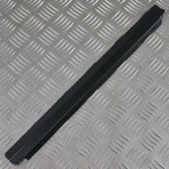 MUC1500 - Retainer GENUINE LR